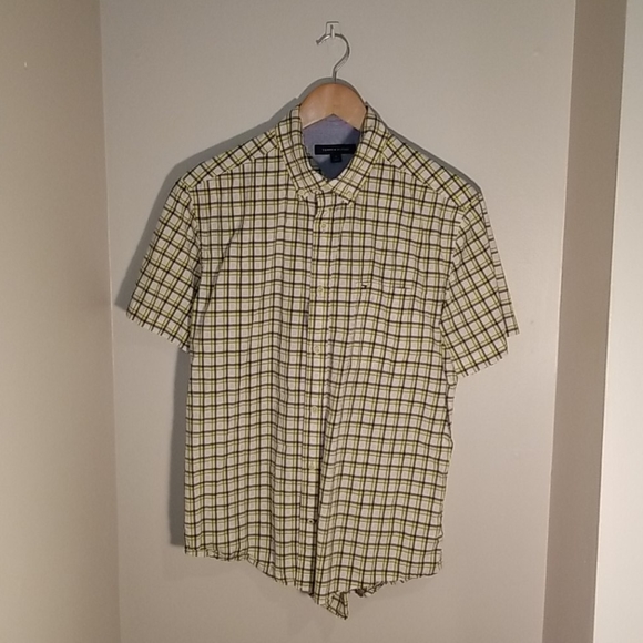 Tommy Hilfiger Men's Short Sleeve Shirt - Picture 2 of 4